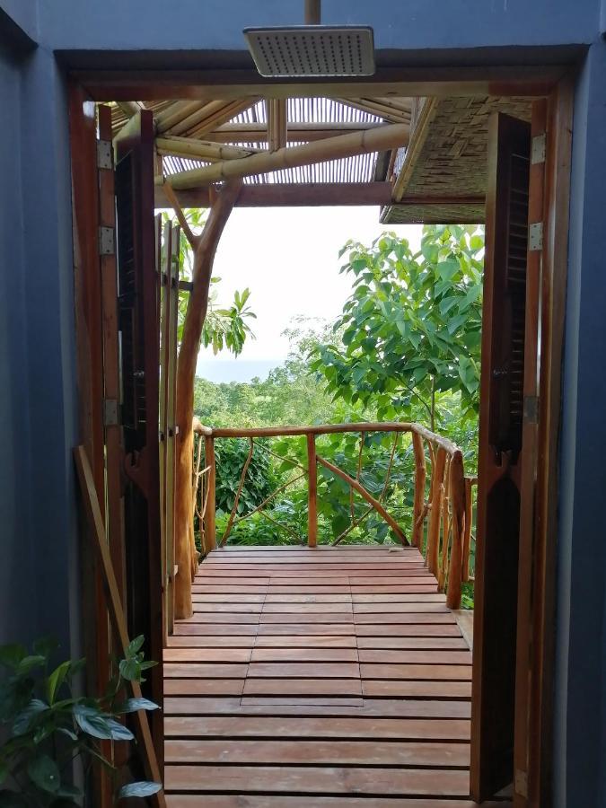 Nakabalo & Restaurant Hotel *